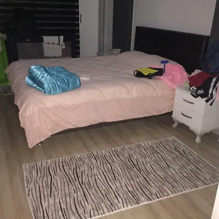 Apartment Stuedyo Uncuboz
